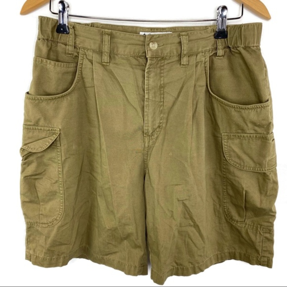 Columbia 7 Pocket Pleated Cargo Short size 32